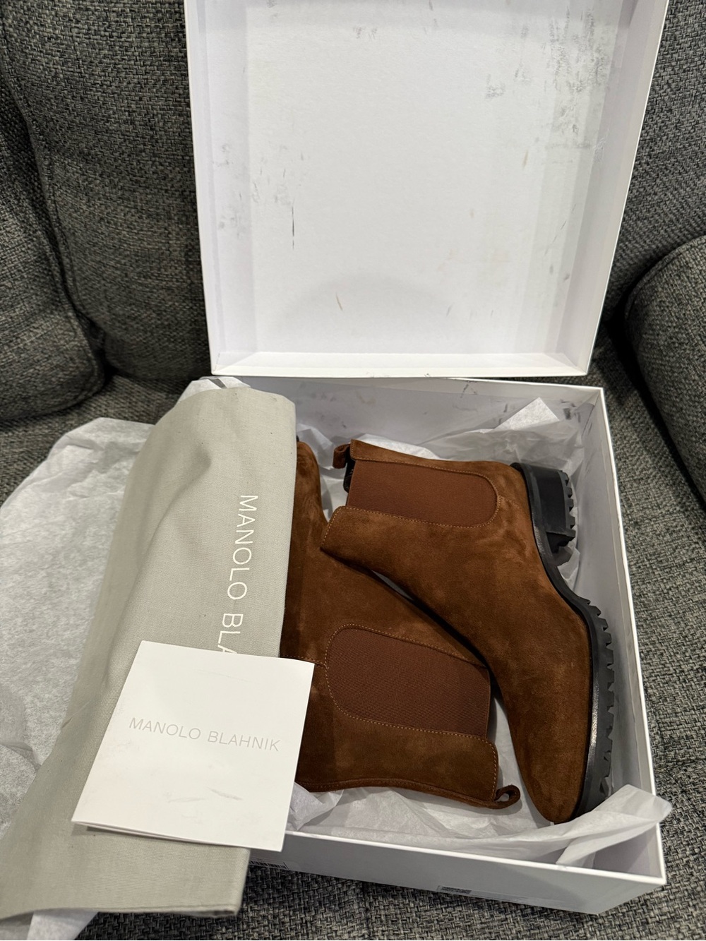 Manolo Blahnik women's Brown Suede Boots. Read description. - Picture 9 of 11
